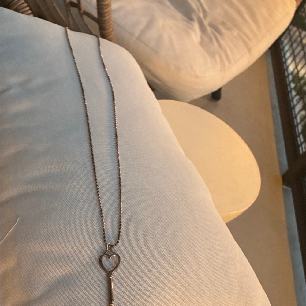 Elegant sterling Silver Heart Key Pendant Necklace